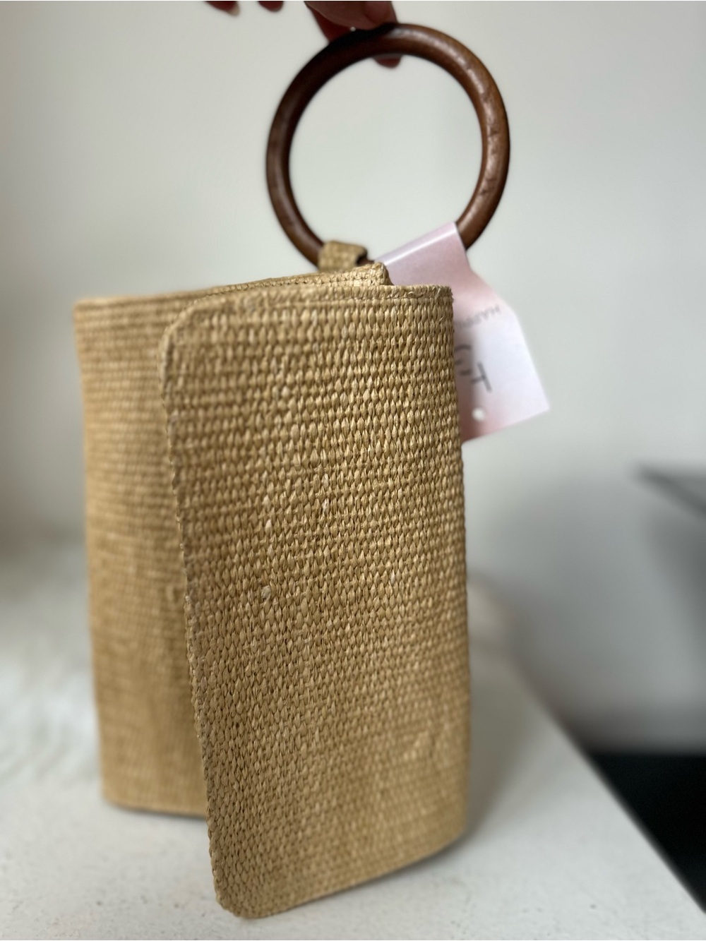 Woven Straw Wristlet Bag with Wooden Ring Handle - Natural new - Picture 4 of 6